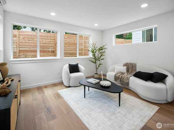 3422 20th Avenue S, Seattle WA 98144