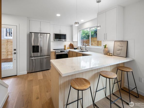 3422 20th Avenue S, Seattle WA 98144