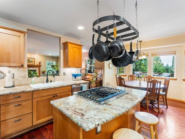 34059 Bridge View Drive NE, Kingston WA 98346