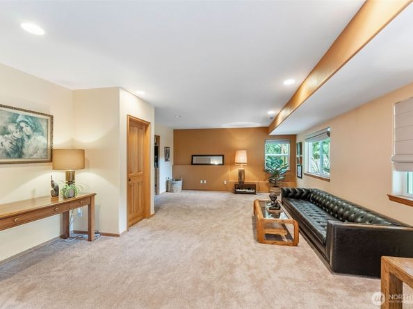34059 Bridge View Drive NE, Kingston WA 98346