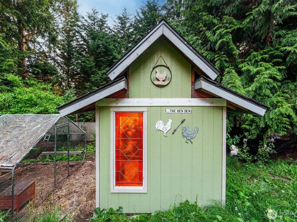 34059 Bridge View Drive NE, Kingston WA 98346