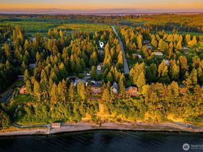 34059 Bridge View Drive NE, Kingston WA 98346