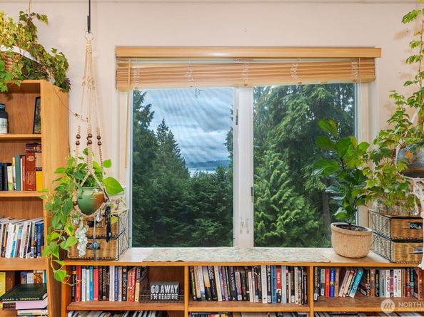 34059 Bridge View Drive NE, Kingston WA 98346
