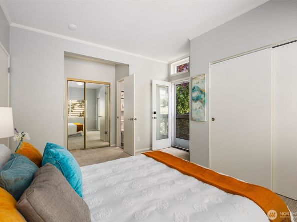 1812 25th Avenue C, Seattle WA 98122
