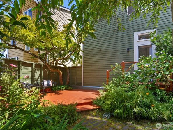 1812 25th Avenue C, Seattle WA 98122