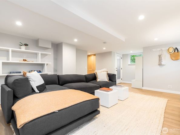 2823 34th Avenue S, Seattle WA 98144