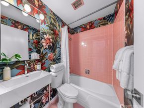 1600 43rd Avenue E 206, Seattle WA 98112