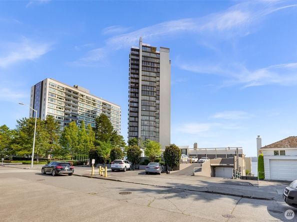 1600 43rd Avenue E 206, Seattle WA 98112