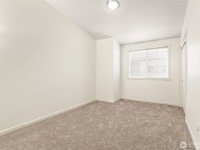 1019 NE 125th Street C, Seattle WA 98125