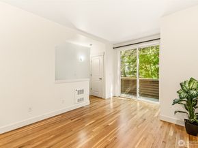 1019 NE 125th Street C, Seattle WA 98125