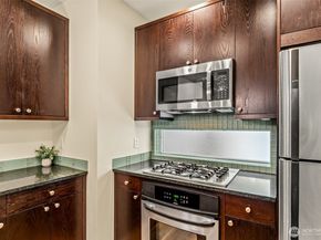 1019 NE 125th Street C, Seattle WA 98125