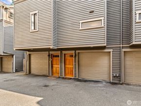 1019 NE 125th Street C, Seattle WA 98125
