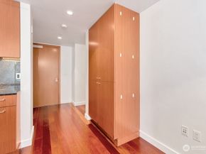 909 5th Ave 502, Seattle WA 98104