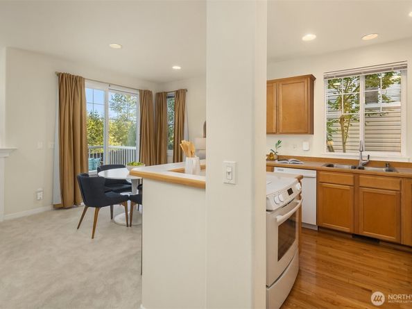 13021 NE 182nd Place B, Bothell WA 98011