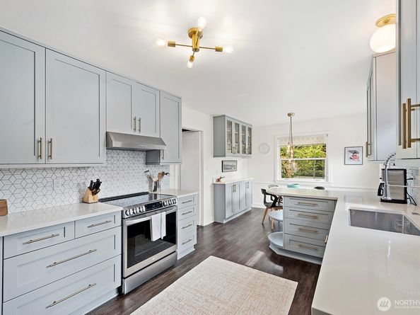 1604 28th Avenue W, Seattle WA 98199
