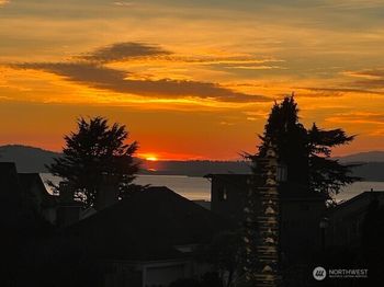 1604 28th Avenue W