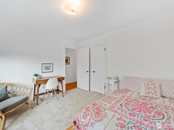 1604 28th Avenue W, Seattle WA 98199