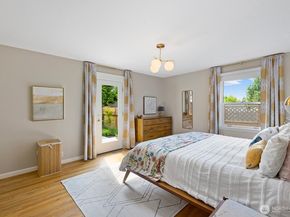 1604 28th Avenue W, Seattle WA 98199