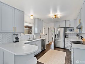 1604 28th Avenue W, Seattle WA 98199