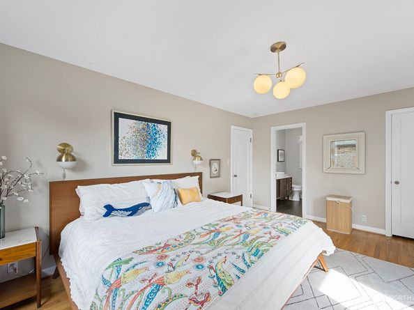 1604 28th Avenue W, Seattle WA 98199