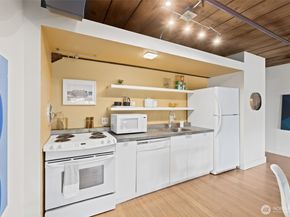 1507 Western Avenue R302, Seattle WA 98101