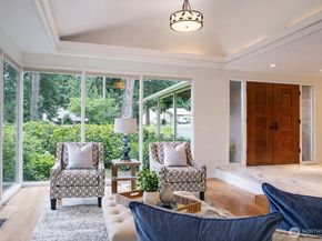 10761 Bill Point Crest NE, Bainbridge Island WA 98110