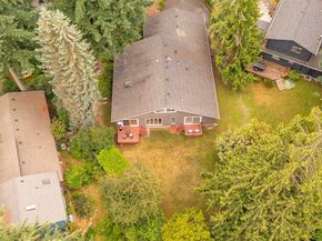10761 Bill Point Crest NE, Bainbridge Island WA 98110