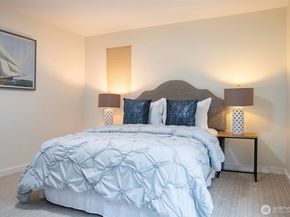 10761 Bill Point Crest NE, Bainbridge Island WA 98110