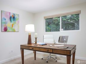 10761 Bill Point Crest NE, Bainbridge Island WA 98110