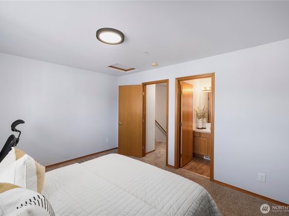 418 17th Street SE 5C, Auburn WA 98002