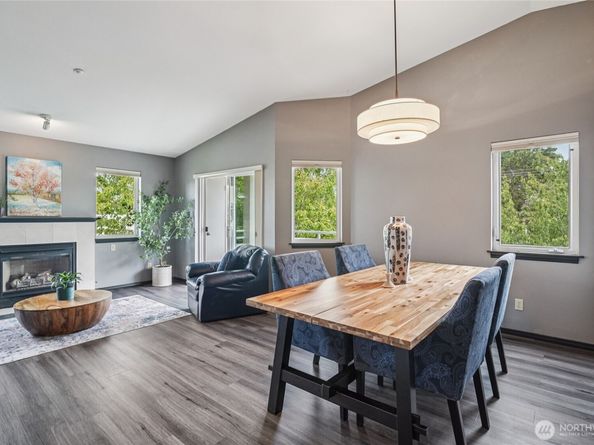 1707 NW 59th Street 302, Seattle WA 98107