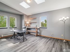 1707 NW 59th Street 302, Seattle WA 98107