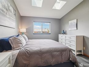 1707 NW 59th Street 302, Seattle WA 98107