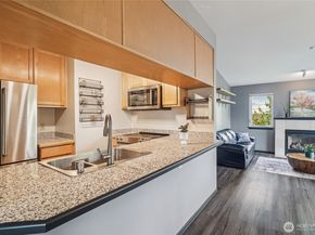 1707 NW 59th Street 302, Seattle WA 98107
