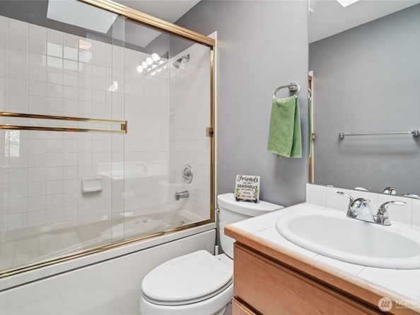 1707 NW 59th Street 302, Seattle WA 98107