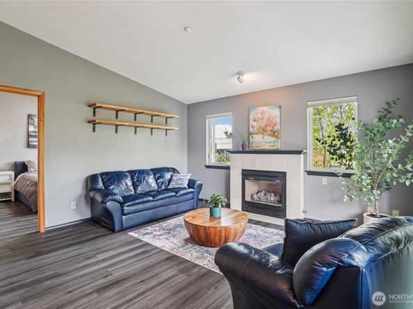 1707 NW 59th Street 302, Seattle WA 98107