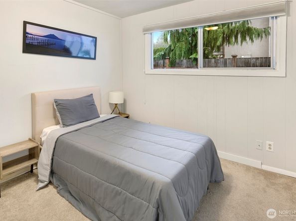 321 6th Avenue S, Kirkland WA 98033