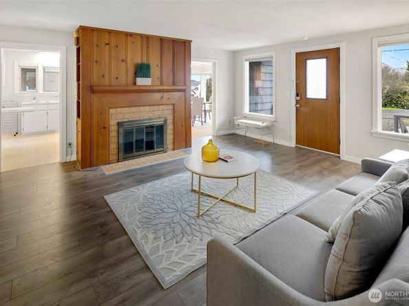 321 6th Avenue S, Kirkland WA 98033
