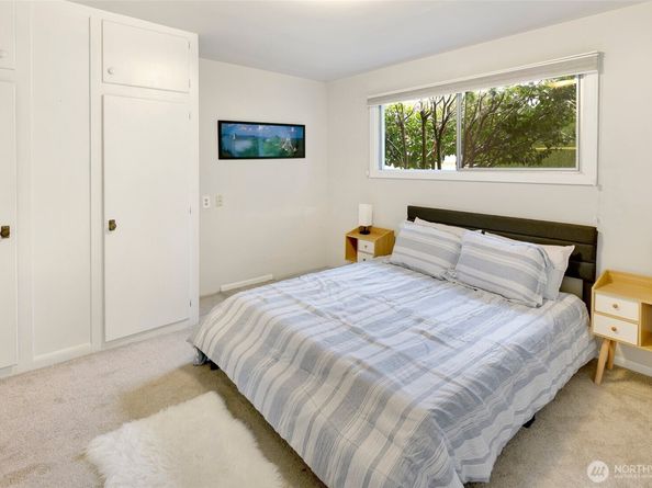 321 6th Avenue S, Kirkland WA 98033