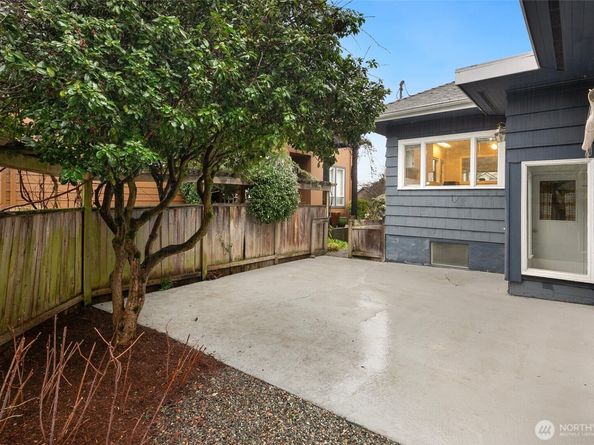 321 6th Avenue S, Kirkland WA 98033