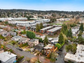 321 6th Avenue S, Kirkland WA 98033