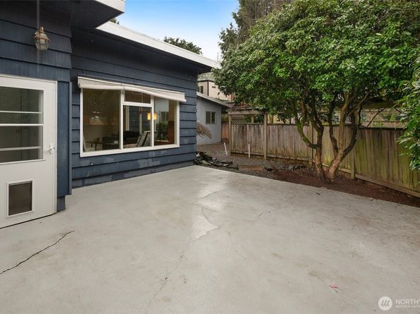 321 6th Avenue S, Kirkland WA 98033