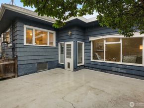 321 6th Avenue S, Kirkland WA 98033