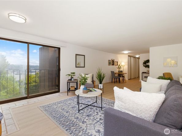 3710 25th Place W 401, Seattle WA 98199