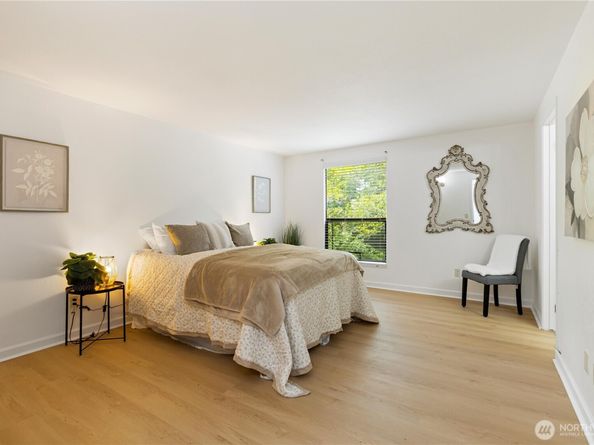 3710 25th Place W 401, Seattle WA 98199