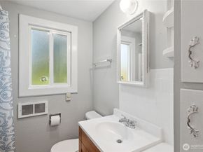 2115 N 147th Street, Shoreline WA 98133