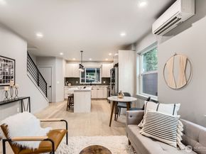 11825 59th Avenue S C, Seattle WA 98178
