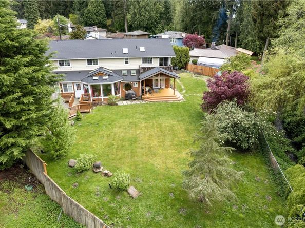 Undisclosed Address #2336582, Lynnwood WA 98036