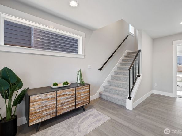 18517 1st Avenue SE, Bothell WA 98012