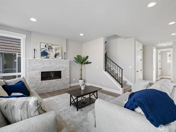 18517 1st Avenue SE, Bothell WA 98012